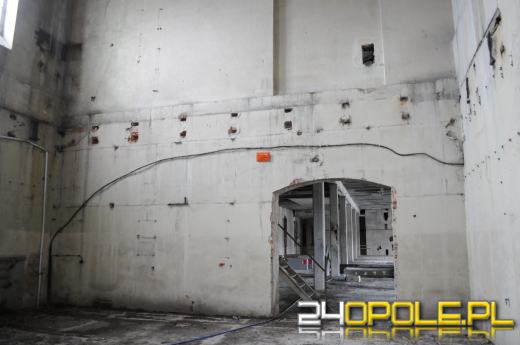 Cementownia Bolko, mimo że nie pracuje od dawna, wciąż "żyje"