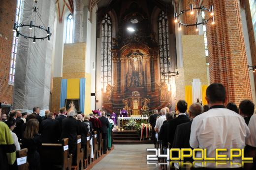 Opolanie tłumnie pożegnali profesora Marka Tukiendorfa