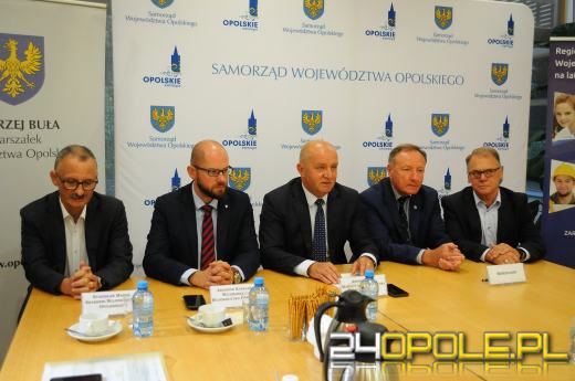 Pierwsze "antysmogowe" umowy podpisały Olesno i Strzelce Opolskie