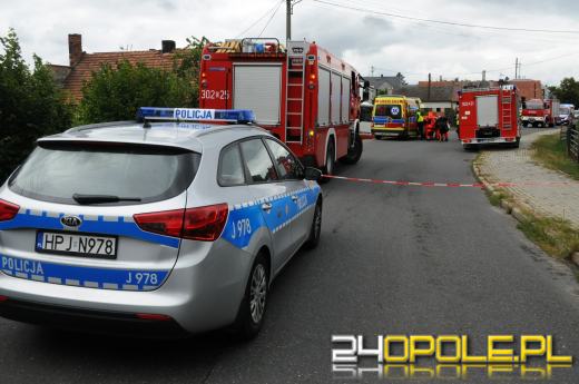 Autobus MZK staranował ogrodzenie i zatrzymał się na posesji