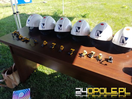 Rozpoczęła się budowa kładki pieszo-rowerowej na wyspę Bolko w Opolu