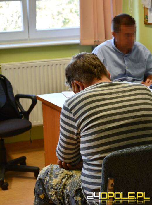 Napadł na taksówkarza, usłyszał zarzuty