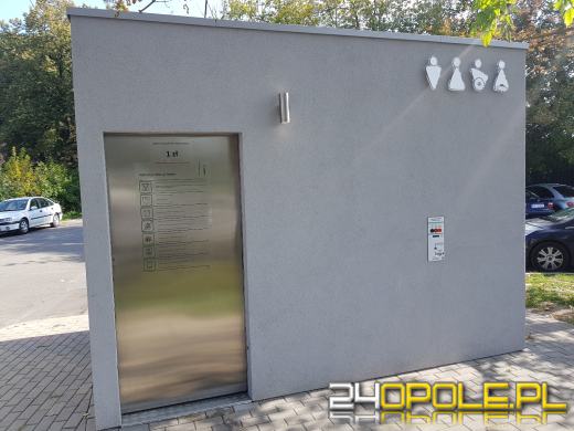 Można już korzystać z toalety miejskiej przy moście na Bolko