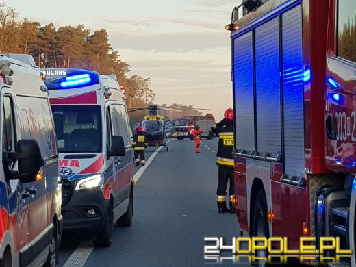 Kierowca zasnął na autostradzie. Lądował LPR 