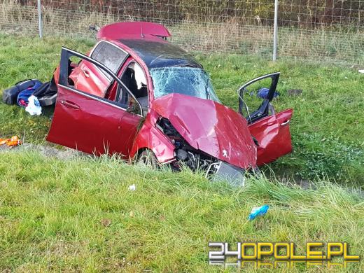 Kierowca zasnął na autostradzie. Lądował LPR 
