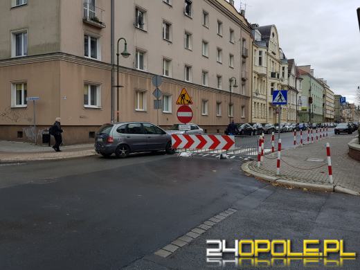 Uwaga kierowcy! Od dziś zmiana organizacji ruchu na skrzyżowaniu Katedralnej z Książąt Opolskich