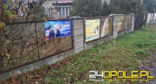 Minął termin na posprzątanie swoich banerów. Kto jeszcze "wisi"? 