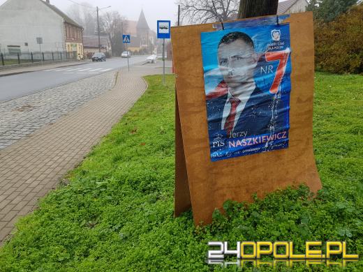 Minął termin na posprzątanie swoich banerów. Kto jeszcze "wisi"? 