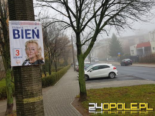 Minął termin na posprzątanie swoich banerów. Kto jeszcze "wisi"? 