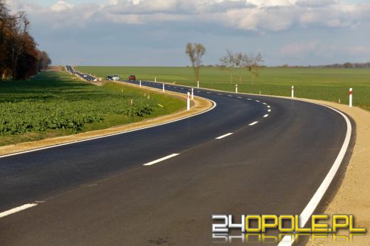 Od dziś można swobodnie przejechać odcinkiem DW 414 między Prudnikiem a Białą