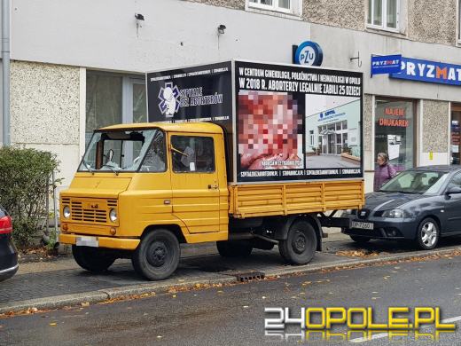 Żuk antyaborcyjny zdewastowany. Przez 2 tygodnie nie było podstaw do odholowania