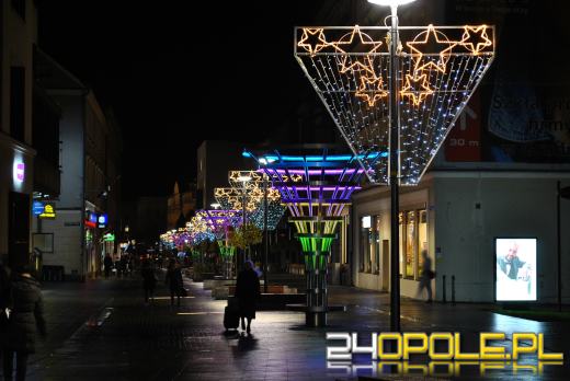 Opolski rynek pięknieje na święta