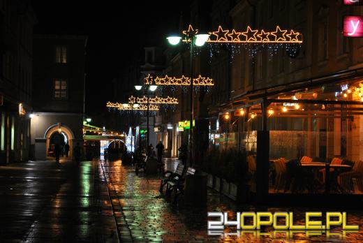Opolski rynek pięknieje na święta
