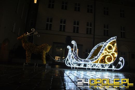 Opolski rynek pięknieje na święta