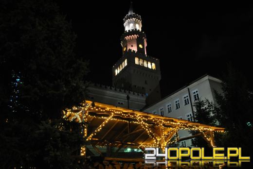 Opolski rynek pięknieje na święta
