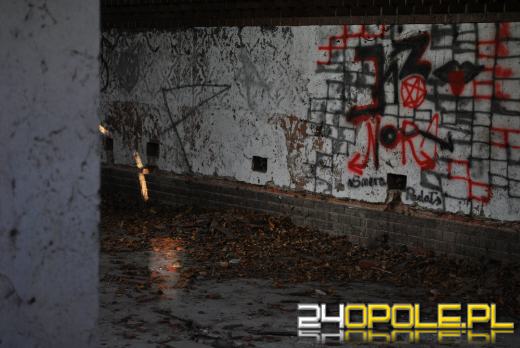 Co kryje wewnątrz zabytkowa kaplica przy ulicy Wrocławskiej? 