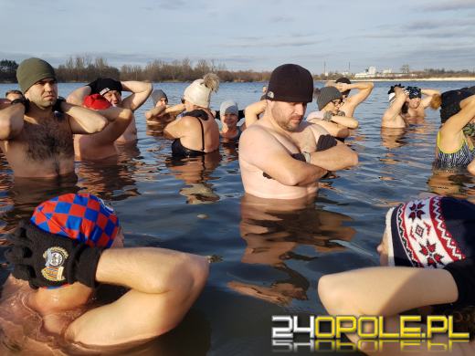 Ponad 150 osób morsowało na kąpielisku Bolko