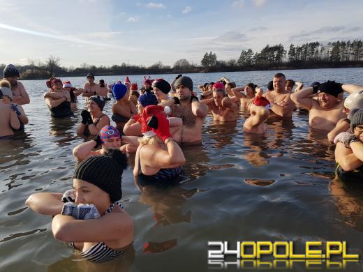 Ponad 150 osób morsowało na kąpielisku Bolko