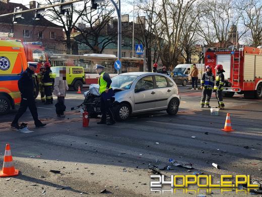 91-latek kierował Citroenem który zderzył się z radiowozem 