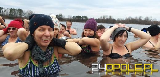 Czy prawdziwe "morsy" potrzebują czapki i rękawiczek?