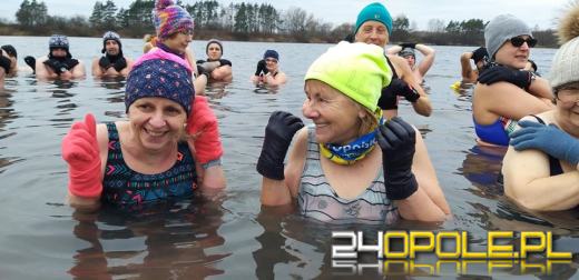 Czy prawdziwe "morsy" potrzebują czapki i rękawiczek?