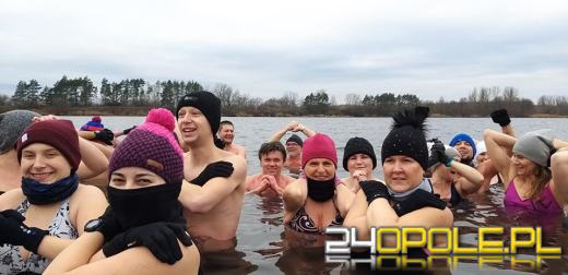 Czy prawdziwe "morsy" potrzebują czapki i rękawiczek?