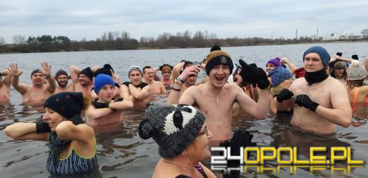 Czy prawdziwe "morsy" potrzebują czapki i rękawiczek?