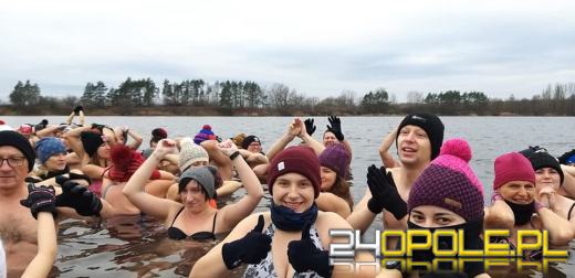 Czy prawdziwe "morsy" potrzebują czapki i rękawiczek?