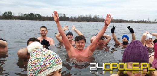 Czy prawdziwe "morsy" potrzebują czapki i rękawiczek?