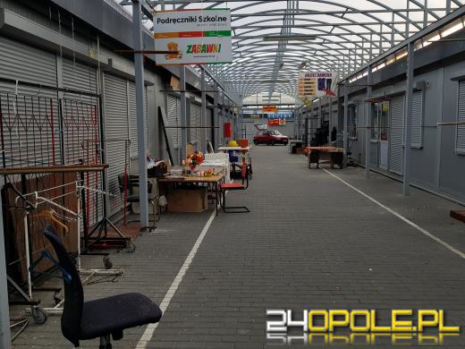 To koniec Targowiska Centrum. Kupcy zabierają ostatnie rzeczy