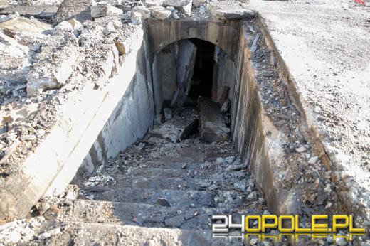 Pod płytą dworca PKS ujawniono powojenne korytarze schronu. Zostaną wyburzone