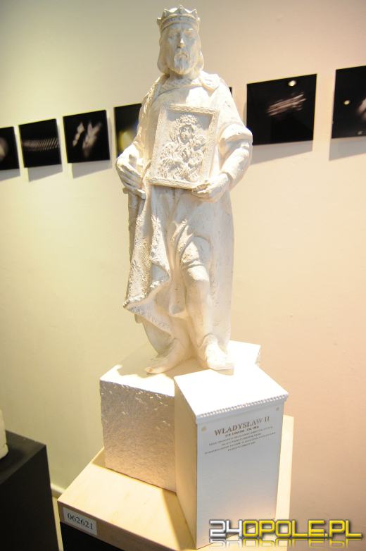 Przed Zamkiem Górnym w Opolu stanie pomnik Władysława II Księcia Opolskiego