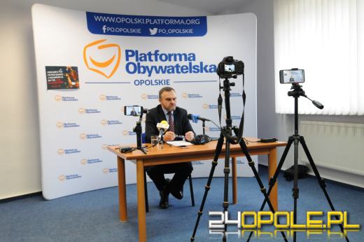 Poseł Rajmund Miller krytykuje zachowanie posłanki Lichockiej w sejmie