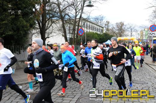 650 biegaczy na starcie "Tropem Wilczym" w Opolu