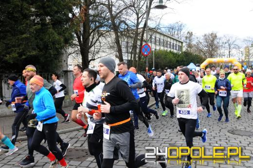 650 biegaczy na starcie "Tropem Wilczym" w Opolu