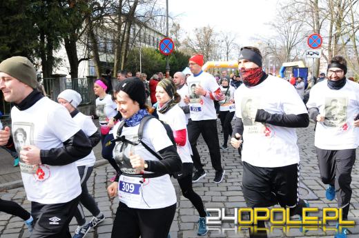 650 biegaczy na starcie "Tropem Wilczym" w Opolu