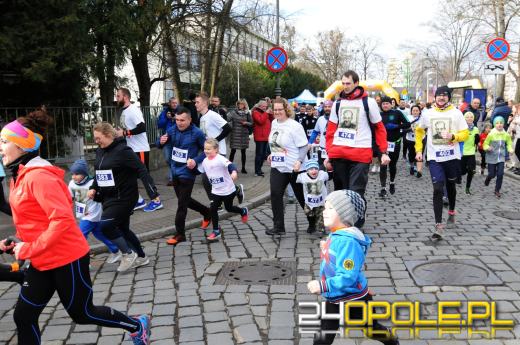 650 biegaczy na starcie "Tropem Wilczym" w Opolu