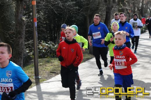 650 biegaczy na starcie "Tropem Wilczym" w Opolu