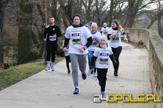 650 biegaczy na starcie "Tropem Wilczym" w Opolu