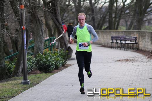 650 biegaczy na starcie "Tropem Wilczym" w Opolu