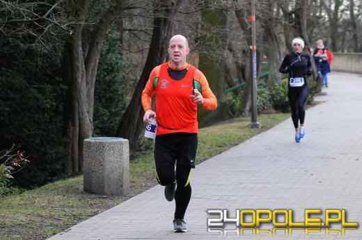 650 biegaczy na starcie "Tropem Wilczym" w Opolu