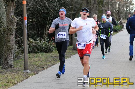 650 biegaczy na starcie "Tropem Wilczym" w Opolu