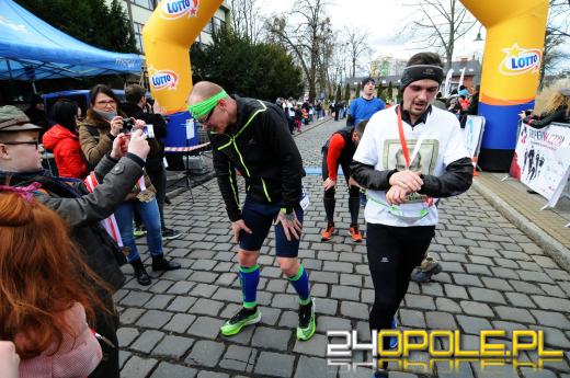 650 biegaczy na starcie "Tropem Wilczym" w Opolu