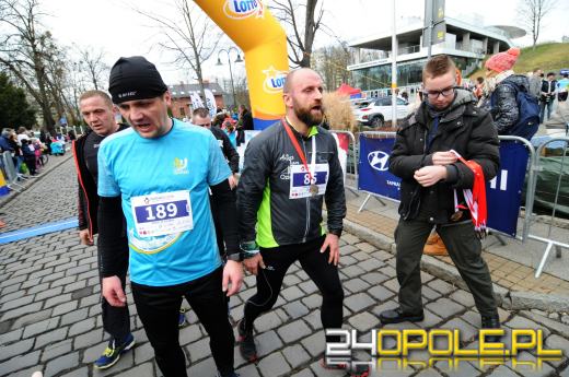 650 biegaczy na starcie "Tropem Wilczym" w Opolu