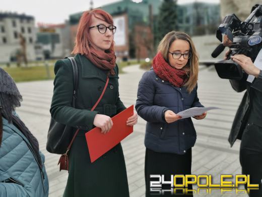 Lewica zbiera podpisy pod uchwałą zakazującą eksponowania drastycznych treści w Opolu