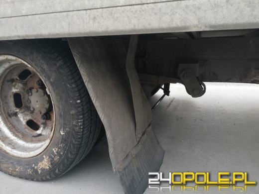 Przewoźnicy wciąż jeżdżą przeciążeni. Auta stwarzają zagrożenie na drodze