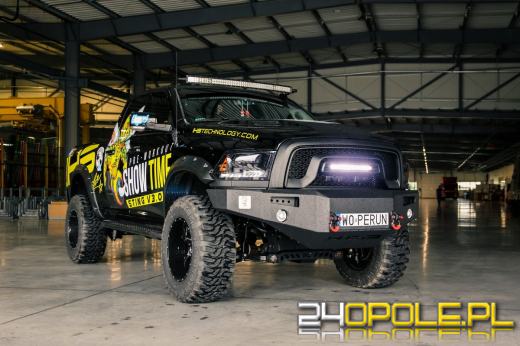 Zobacz metamorfozę Dodge Rama polskiej legendy sportów walki