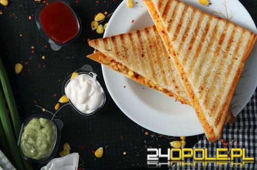 Najlepszy opiekacz do kanapek. Na co zwracać uwagę przy zakupie?