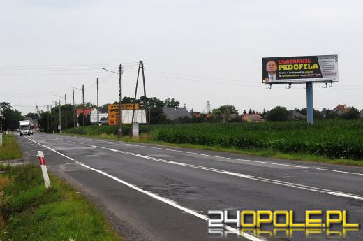 W Opolu stanął #BillboardzPedofilem. To kolejna akcja Spontanicznego Sztabu Obywatelskiego