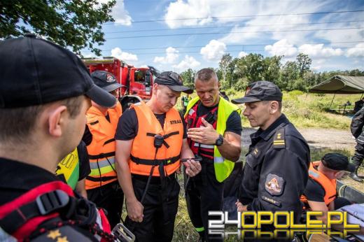 Strażackie manewry z ratownictwa wodnego w Kędzierzynie-Koźlu
